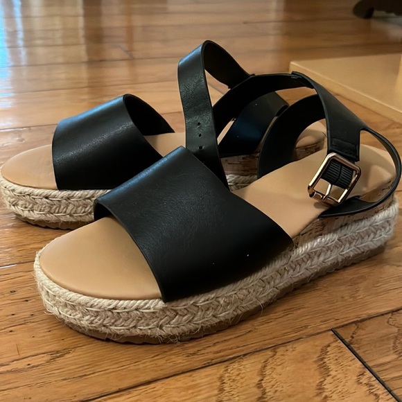Black espadrilles platform sandals - Picture 2 of 7